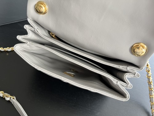 Handbag  Chanel  3366  size 20cmx9cmx13.5 cm