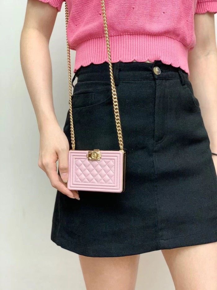  Handbag  Chanel  size  11*7.5*2.4 cm