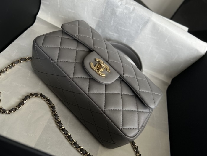 Handbag   Chanel AS2431  size 20cmx13cmx9 cm