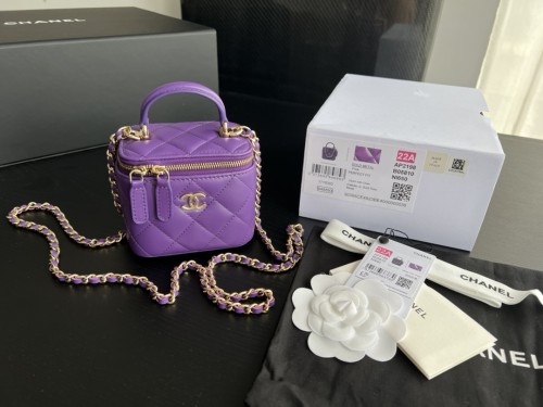  Handbag  Chanel AP2198 size  11cmx8.5cmx7 cm