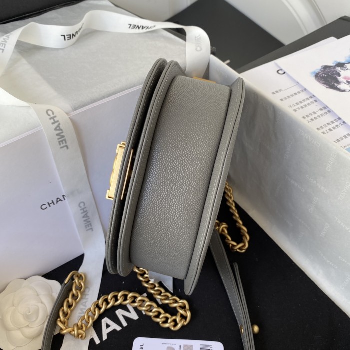 Handbag  Chanel  AS3350 size  18x12.5x6 cm