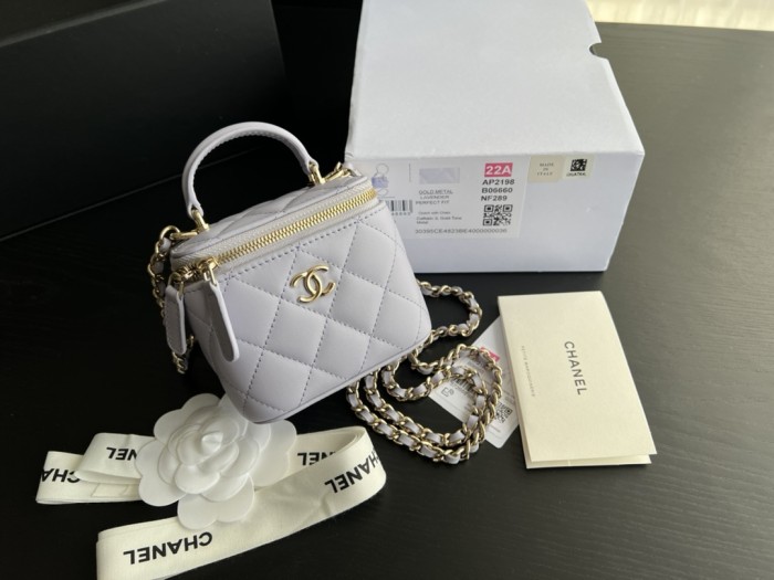  Handbag   Chanel AP2198 size 11cmx8.5cmx7 cm