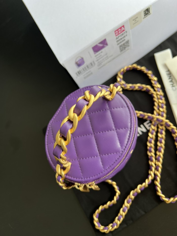  Handbag  Chanel AP2873  size  10.5cmx11.5 cm