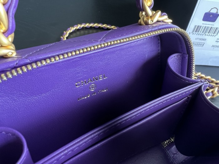  Handbag   Chanel  AP2874  size  13.5cmx8.5cmx6 cm 