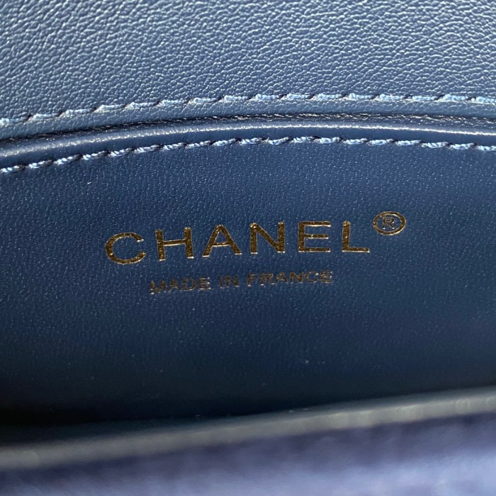 Handbag   Chanel AS3315  size 15x9.5x4.5 cm