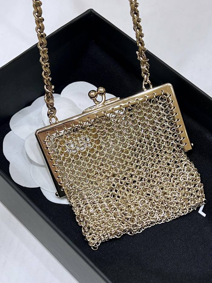  Handbag  Chanel 2890  size  7*7 cm
