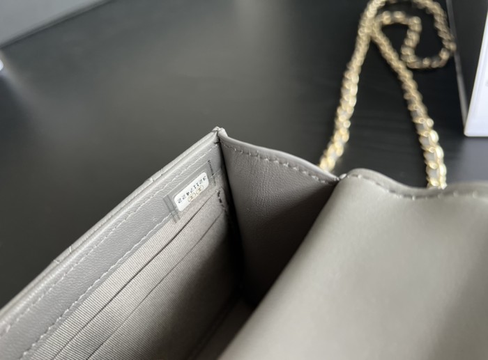  Handbag   Chanel  AP2682   size  11cmx11cmx4 cm  