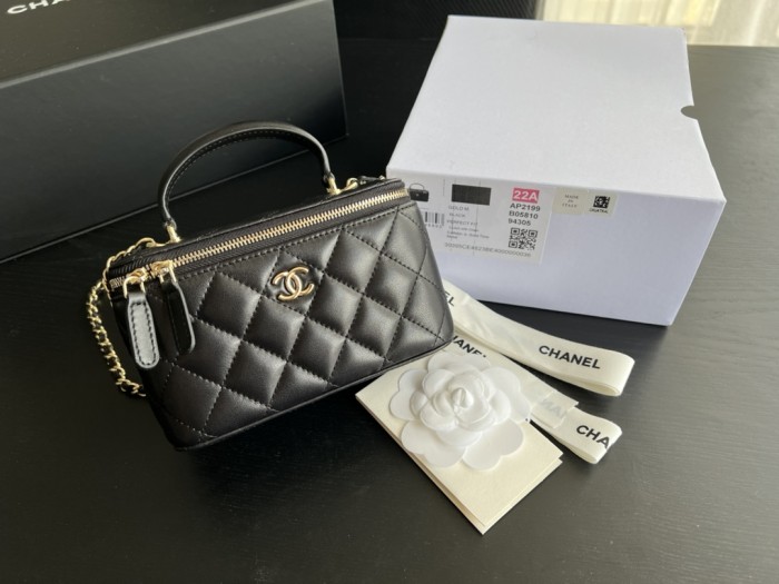  Handbag Chanel  AP2199  size 17cmx9.5cmx8 cm
