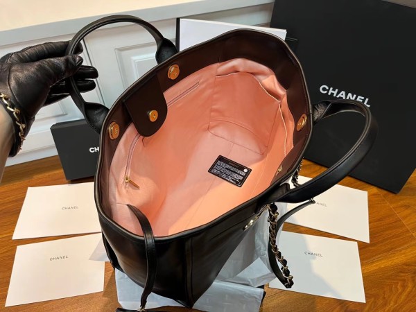  Handbag   Chanel 99816  size  30*50*22  cm