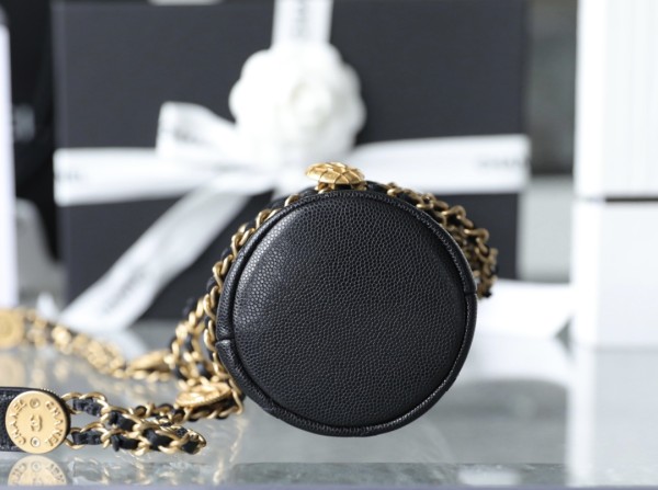  Handbag   Chanel size  𝟷𝟷*𝟿*𝟾.𝟾 𝚌𝚖