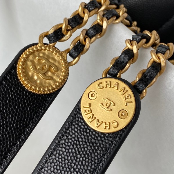  Handbag  Chanel  AS3368 size  17X13X5.5 cm