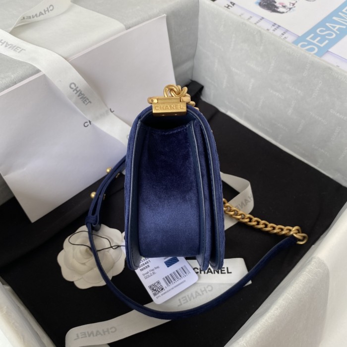 Handbag   Chanel  AS3350  size  18x12.5x6 cm