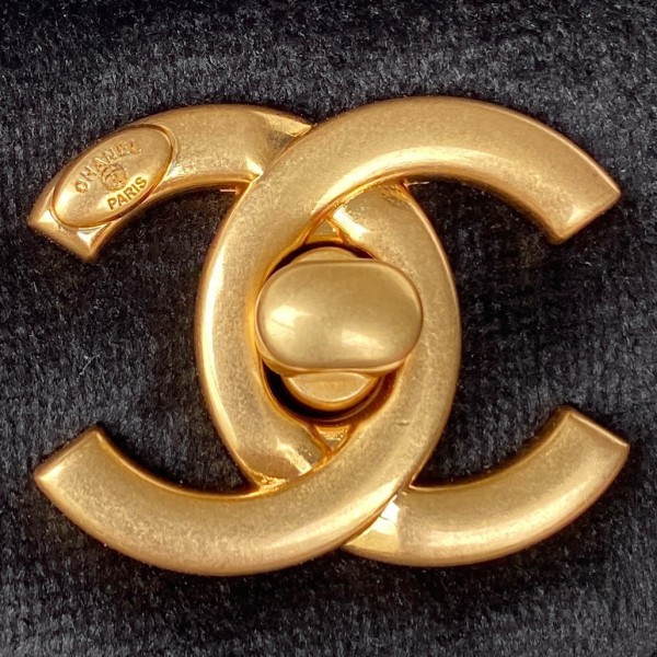  Handbag  Chanel  AS3450  size  20 cm 