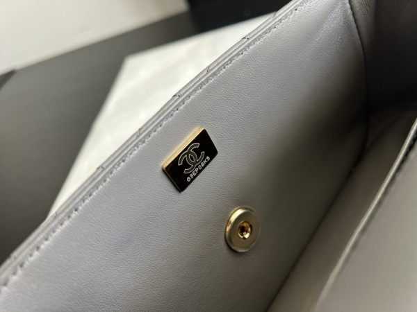 Handbag   Chanel AS2431  size 20cmx13cmx9 cm