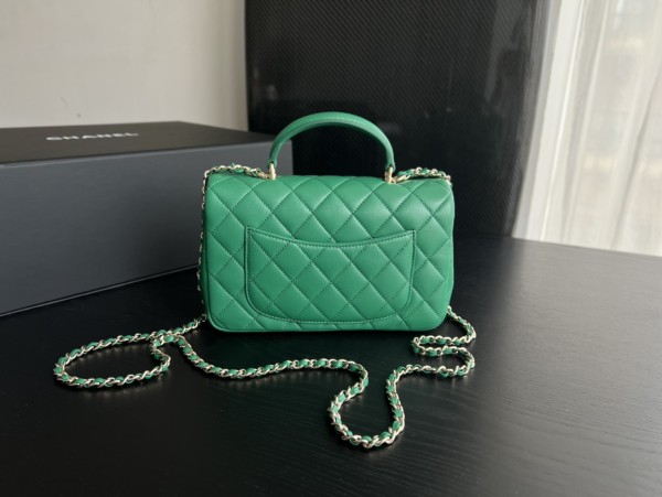  Handbag  Chanel   AS2431  size  20cmx13cmx9 cm