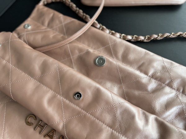  Handbag  Chanel  size  35cmx37cmx7 cm