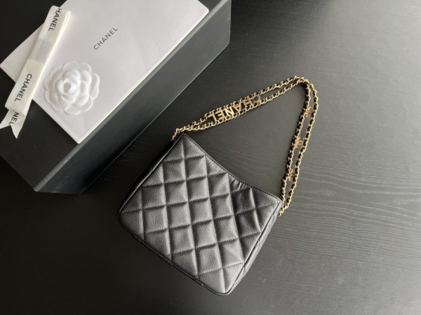  Handbag   Chanel   3223  size  16cmx19cmx8 cm