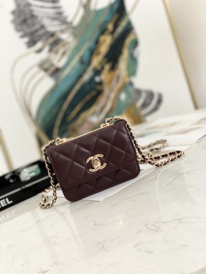  Handbag   Chanel 82768  size 12.5 2.5 9 cm