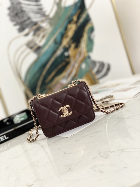  Handbag   Chanel 82768  size 12.5 2.5 9 cm