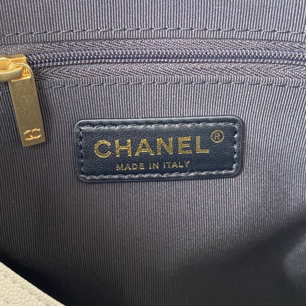  Handbag   Chanel  AS3400  size 24.5x21.5x8 cm