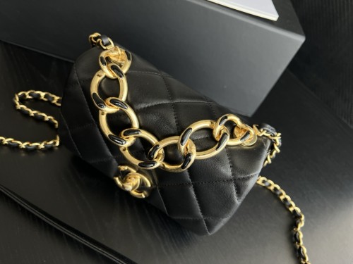 Handbag  Chanel  3366  size  17cmx8.5cmx11.5 cm