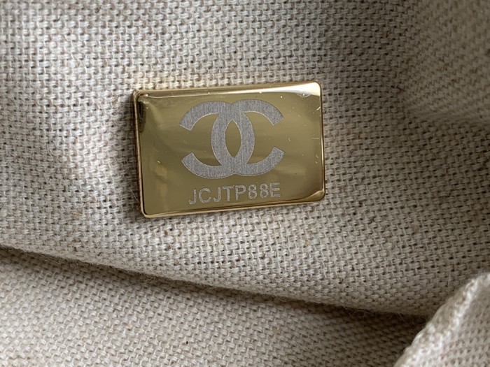  Handbag   Chanel  66941 siez  38X32X18 CM