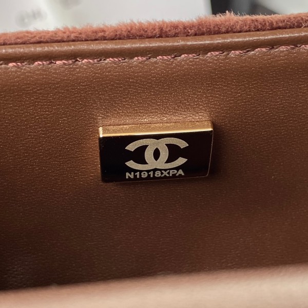  Handbag Chanel  AS3315  size  15x9.5x4.5 cm