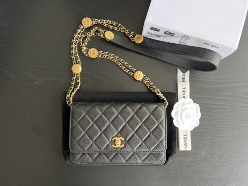  Handbag Chanel  size  19 cm