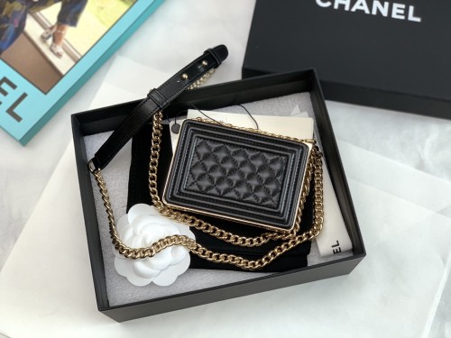 Handbag Chanel   size  11*7.5*2.4 cm