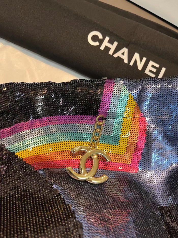  Handbag   Chanel  99815  size  39*39  cm