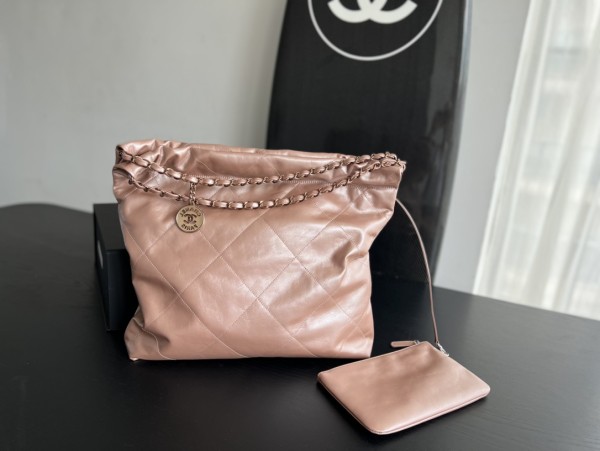  Handbag  Chanel  size  39cmx42cmx8 cm