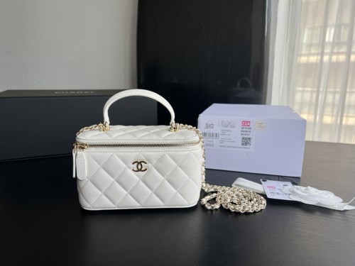  Handbag   Chanel  AP2199  size 17cmx9.5cmx8 cm