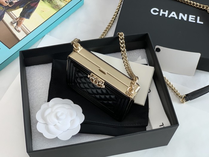 Handbag Chanel   size  11*7.5*2.4 cm