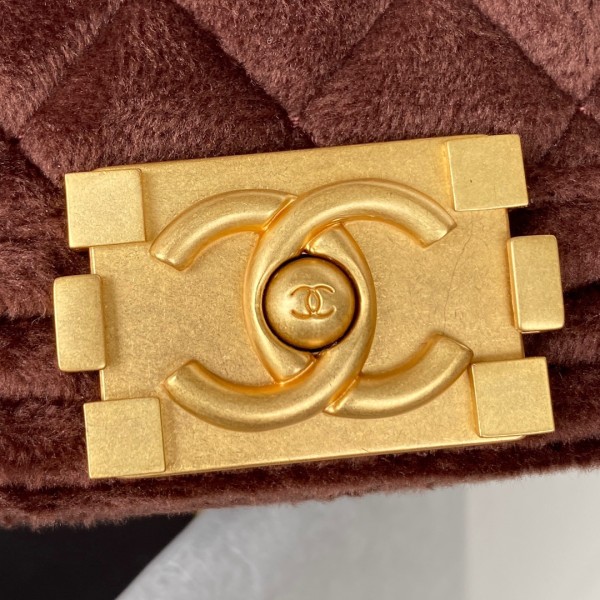  Handbag Chanel  AS3315  size  15x9.5x4.5 cm