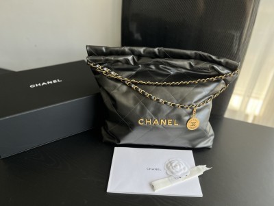 Handbag   Chanel   size   39cmx42cmx8 cm
