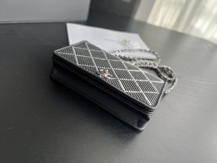  Handbag  Chanel  size 19 cm