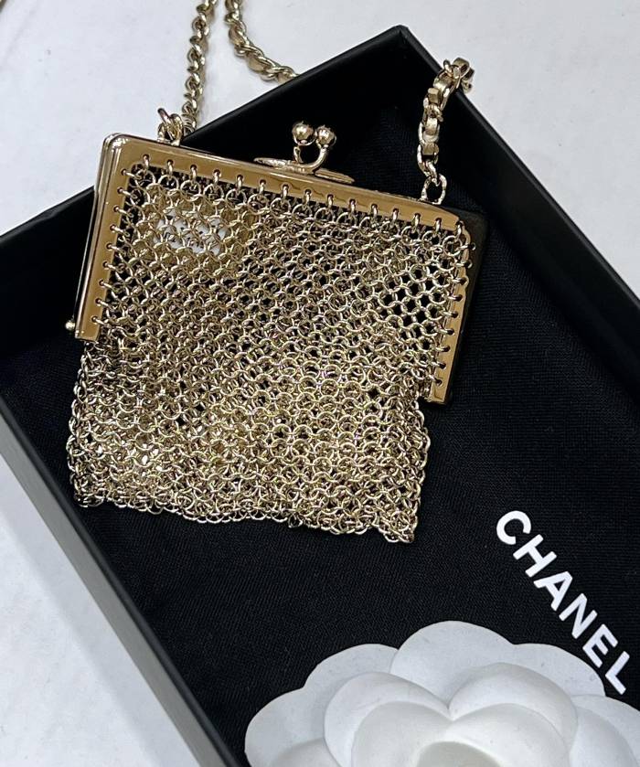  Handbag  Chanel 2890  size  7*7 cm