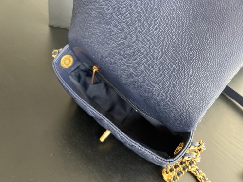  Handbag  Chanel  AP3369  size  21 cm