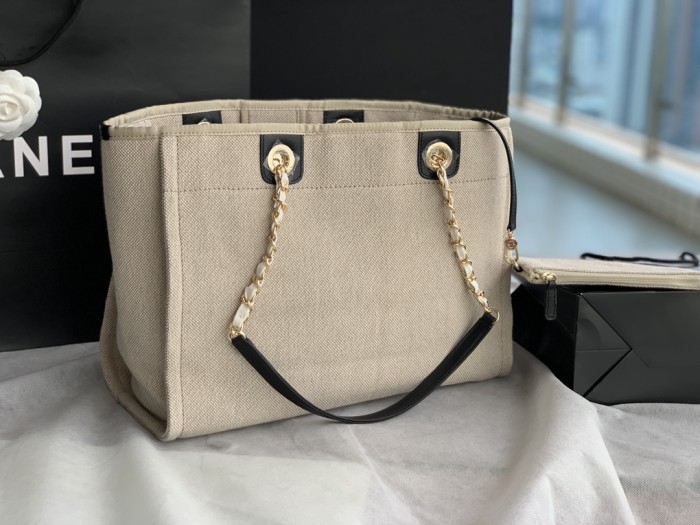  Handbag   Chanel  66941 size 38X32X18 CM