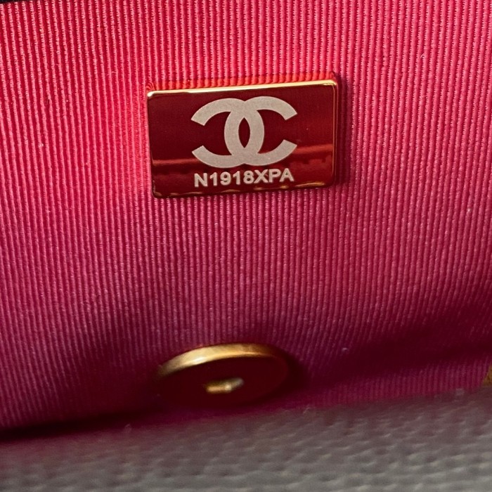  Handbag  Chanel AS3369  size  21X14.5X6 cm