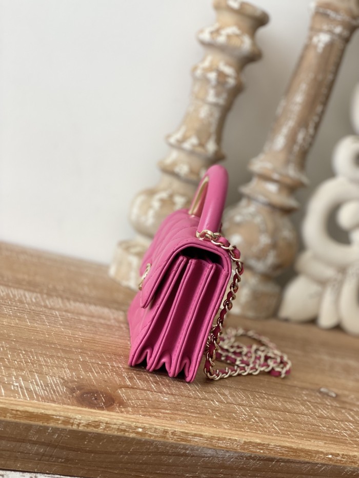  Handbag  Chanel  81209  size  12.5 cm 