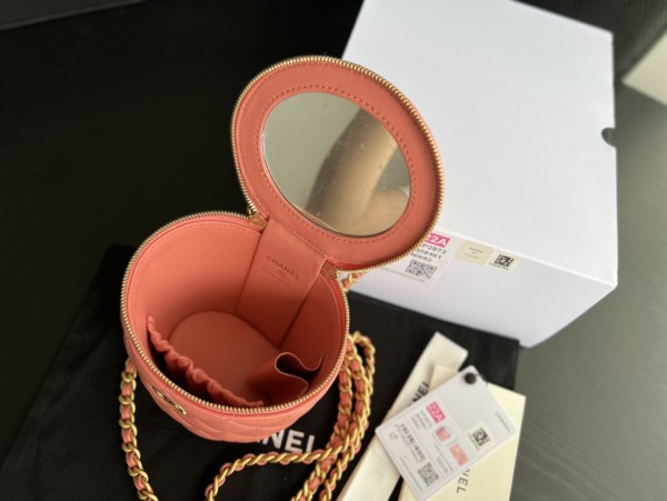  Handbag  Chanel  AP2873  size  10.5cmx11.5 cm