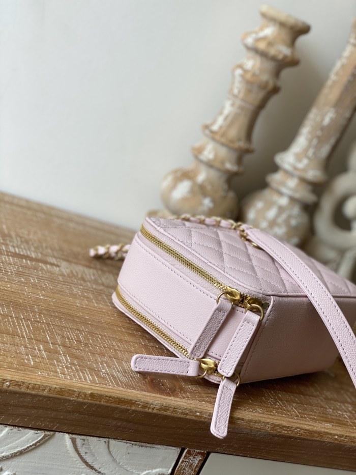  Handbag   Chanel  AP3222 size  19*13.5*7  cm