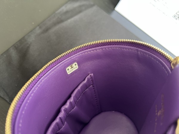  Handbag  Chanel AP2873  size  10.5cmx11.5 cm