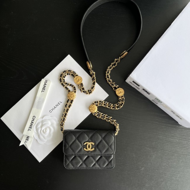  Handbag Chanel  size 12 cm