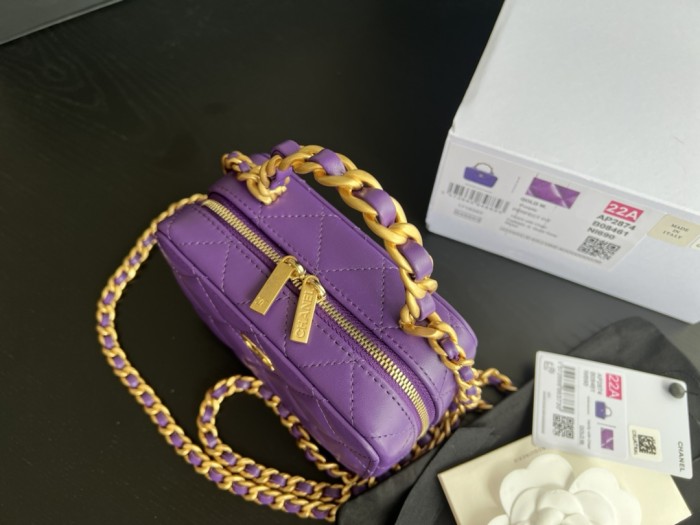  Handbag   Chanel  AP2874  size  13.5cmx8.5cmx6 cm 