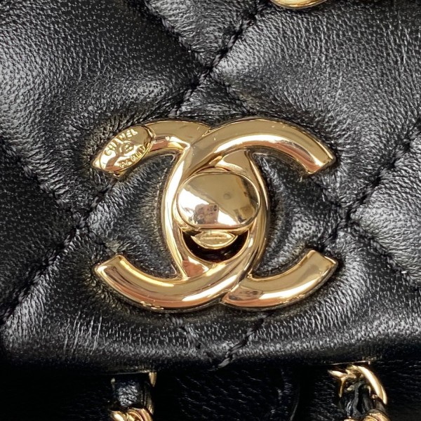  Handbag  Chanel AS2908  size  18×18×12 cm