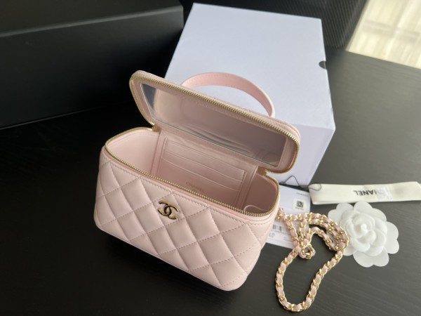  Handbag   Chanel AP2199  size  17cmx9.5cmx8 cm 