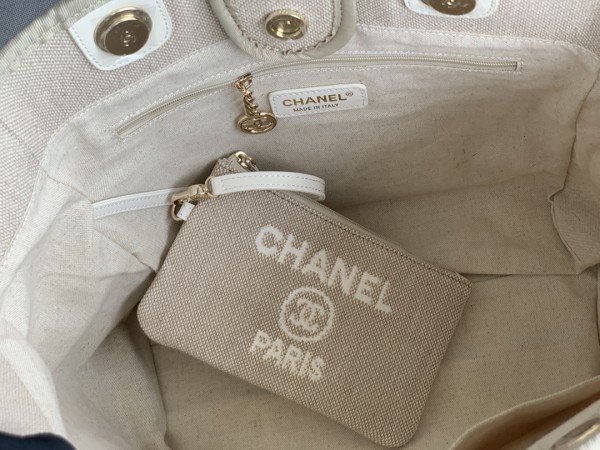  Handbag   Chanel  66941  size 38X32X18 CM