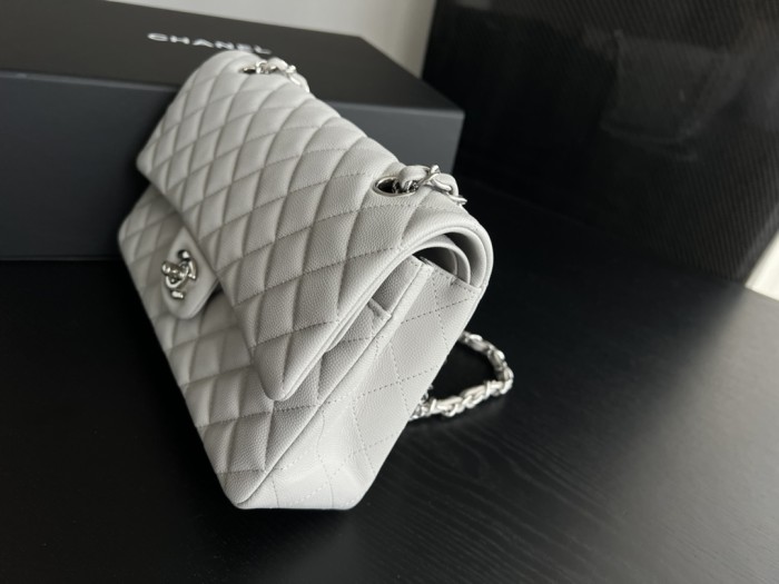 Handbag  Chanel 1112  size  25 cm
